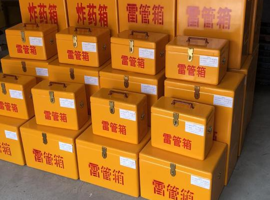 徐州玻璃钢雷管箱的使用寿命一般是多少？